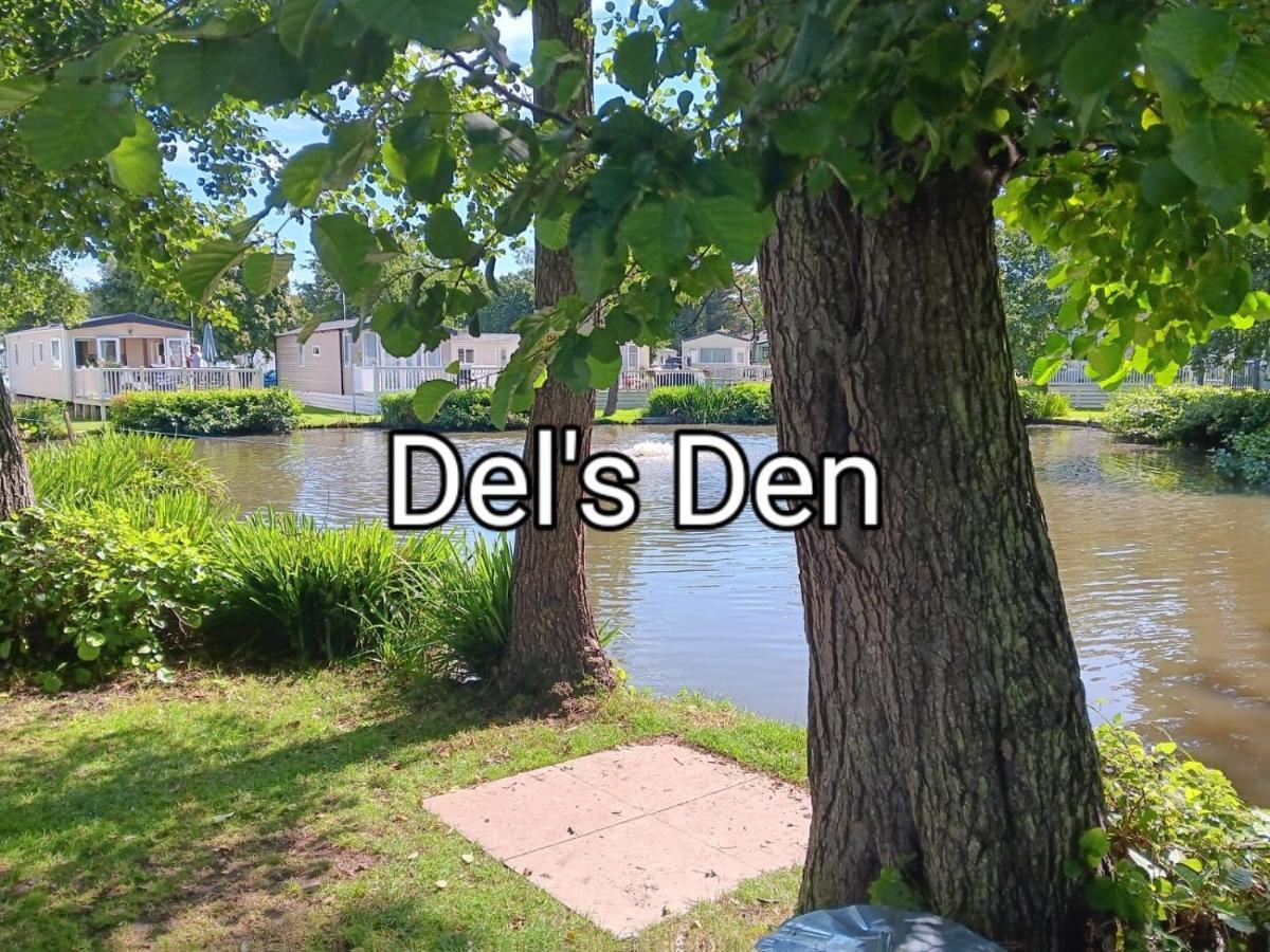 Del'S Den Lakeside Weeley Bridge Экстерьер фото