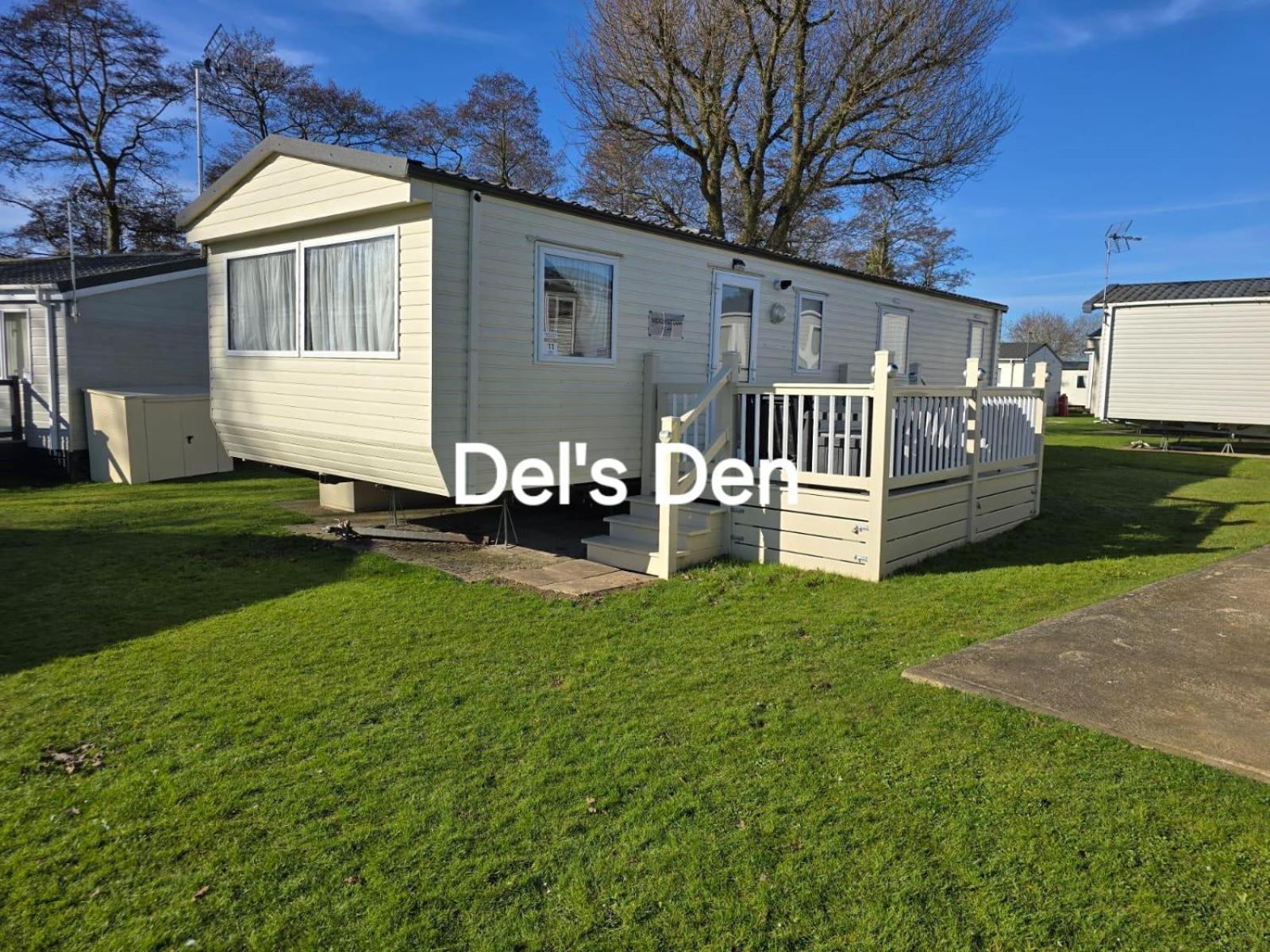 Del'S Den Lakeside Weeley Bridge Экстерьер фото